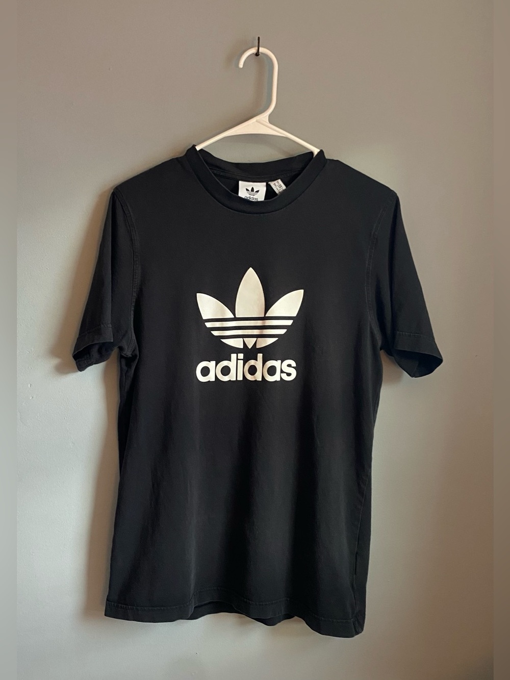 Adidas T-Shirt